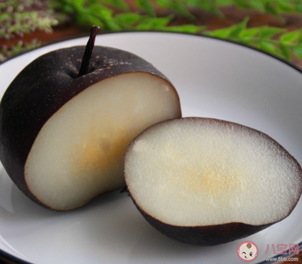 冻梨可以治咳嗽吗 咳嗽的时候还能吃冻梨吗 冻梨可以治咳嗽吗 咳嗽的时候还能吃冻梨吗