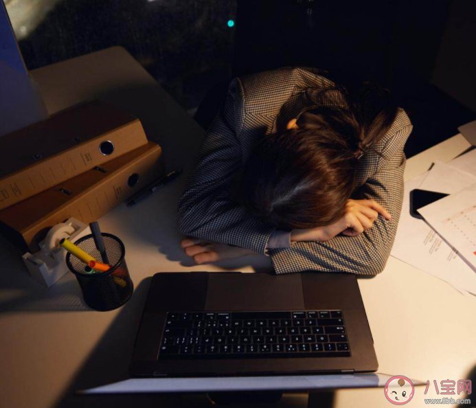 晚睡晚起睡够时长算熬夜吗 晚睡晚起是健康的作息吗