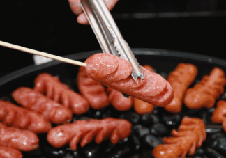路边的烤肠为什么这么香 烤肠里究竟有多少真肉