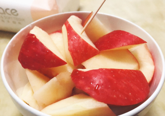 这两个时间段不宜吃苹果 吃苹果有哪些营养价值