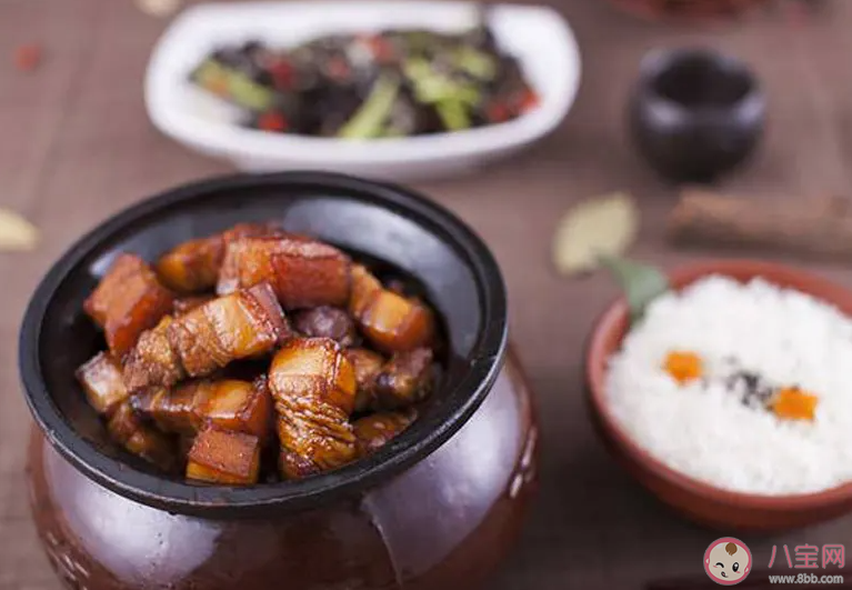 煲汤炖肉时的漂浮物是精华还是脏东西 煲汤炖肉要注意些什么