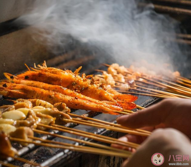超6成90后花销首位是饮食是怎么回事 你会在饮食上花多少钱