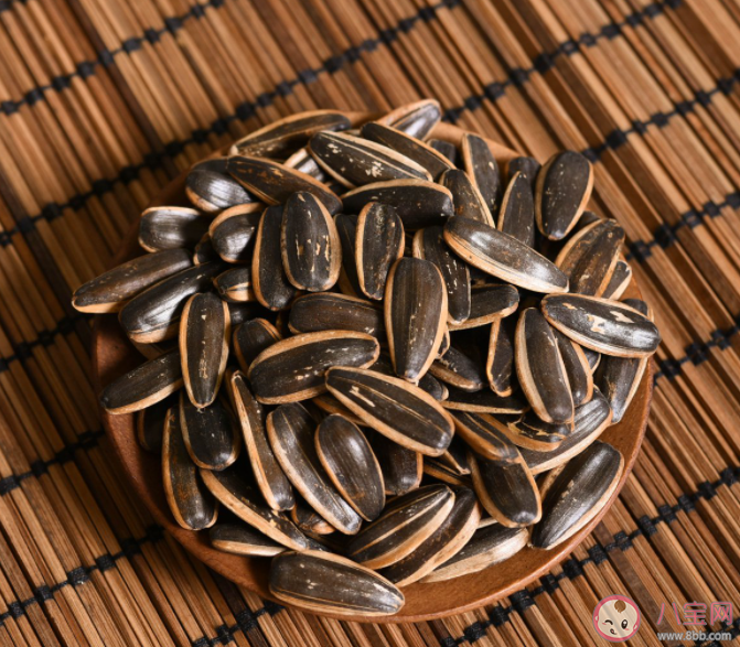 洽洽瓜子卖不动了吗 年轻人为什么不爱嗑瓜子了