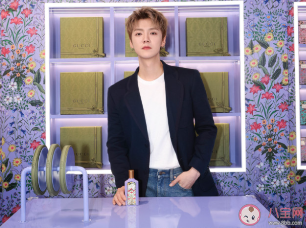 鹿晗《影子》歌词是什么 《影子》歌词歌曲介绍 鹿晗《影子》歌词是什么 《影子》歌词歌曲介绍