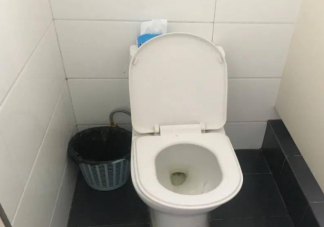 被公厕马桶水溅到会染病吗 用公厕要注意哪些事情