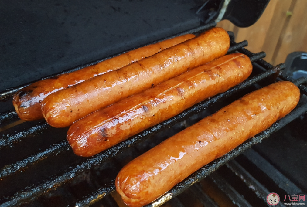 火爆大街小巷的淀粉肠是什么做的 淀粉肠为什么受欢迎