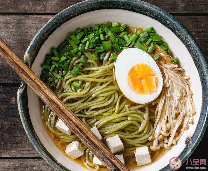 荞麦面到底健康不健康 荞麦面属于谷物食品吗