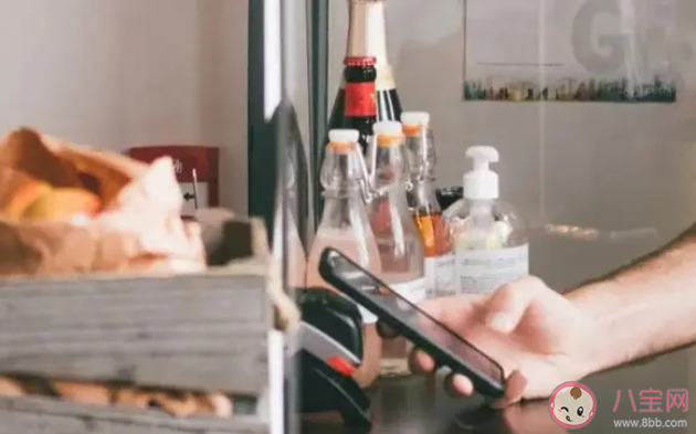 为什么年轻人不愿意用信用卡了 信用卡到底要不要办