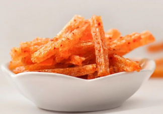 卫龙辣条销量下滑近20%是怎么回事 年轻人不喜欢吃辣条了吗