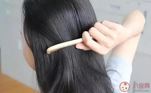 经常梳头和不怎么梳头哪种更健康 梳头和健康有什么关系