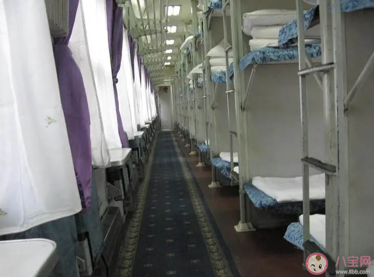 火车卧铺上中下怎么选择 坐火车有哪些注意事项